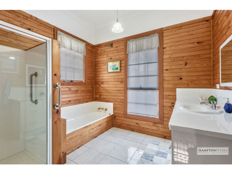 104 South Road, West Ulverstone TAS 7315