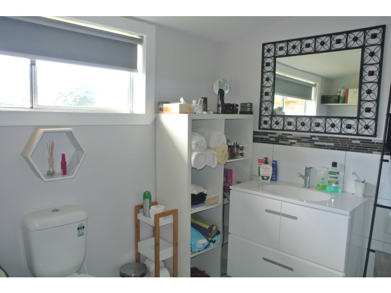 34 West Mooreville, Park Grove TAS 7320