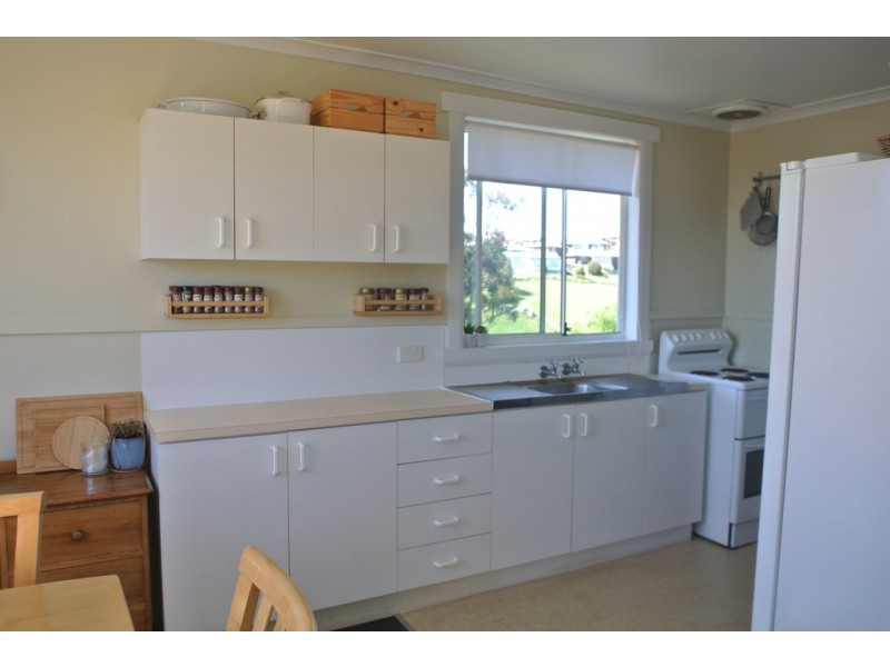 34 Woodward Avenue, Hillcrest TAS 7320