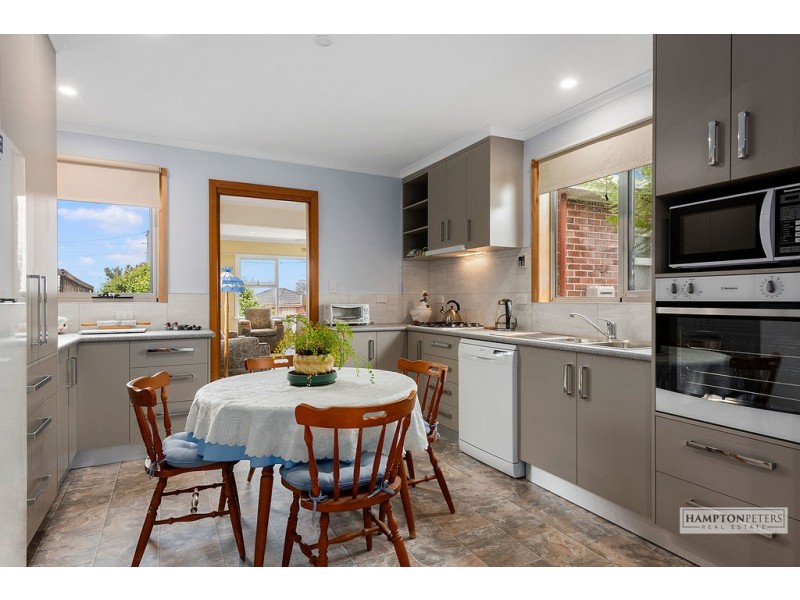 4 Reeve Street, Somerset TAS 7322