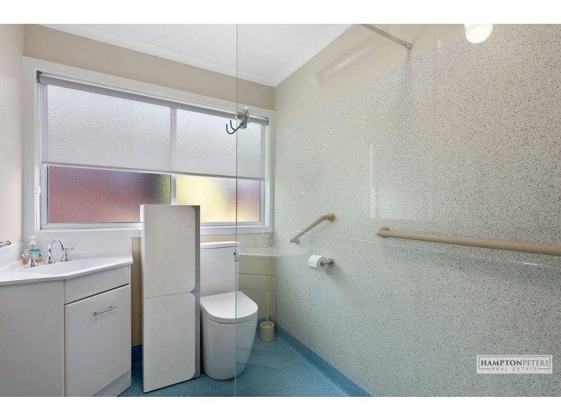 2c Simpson Street, Somerset TAS 7322