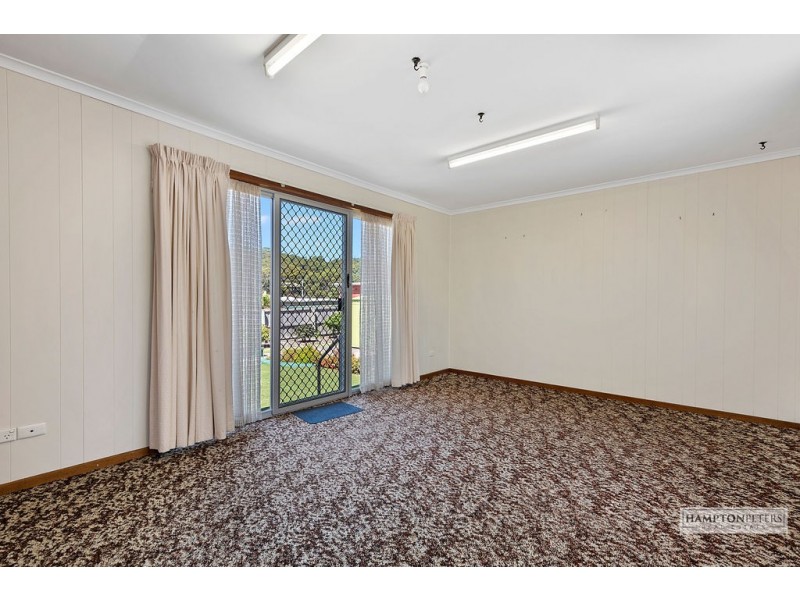 2c Simpson Street, Somerset TAS 7322