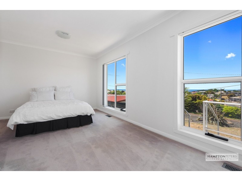 6 Sampson Street, Hillcrest TAS 7320