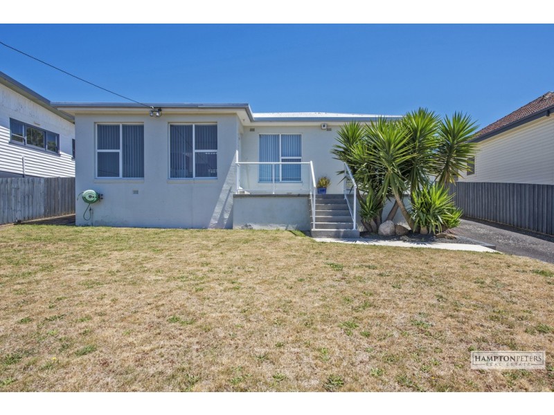 6 Sampson Street, Hillcrest TAS 7320