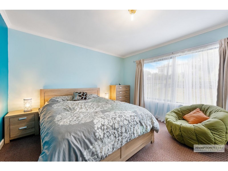 33 Mark Street, Hillcrest TAS 7320