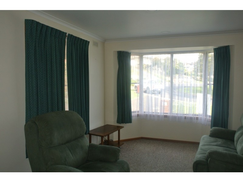 2/41 Richardson Crescent, Park Grove TAS 7320