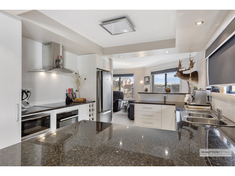 16 Turners Avenue, Turners Beach TAS 7315