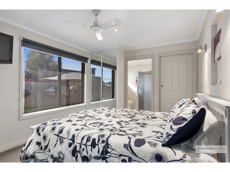 16 Turners Avenue, Turners Beach TAS 7315