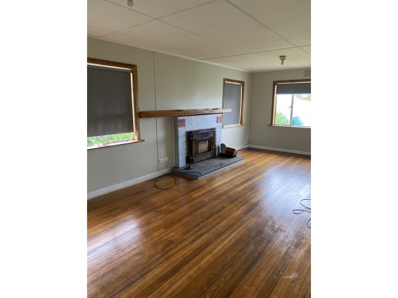 4 Verelle Street, Hillcrest TAS 7320