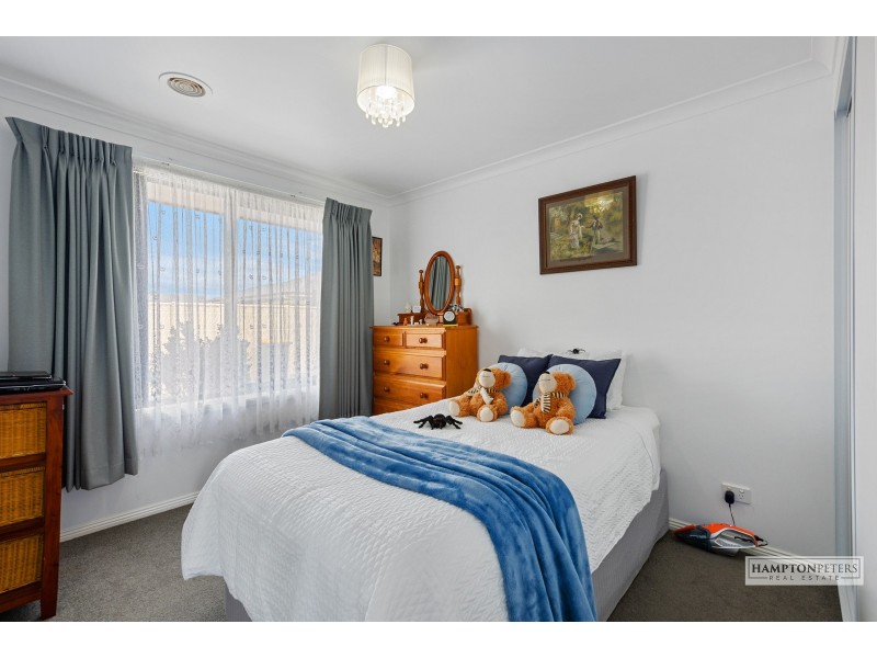 2/4 Paramount Court, Shorewell Park TAS 7320