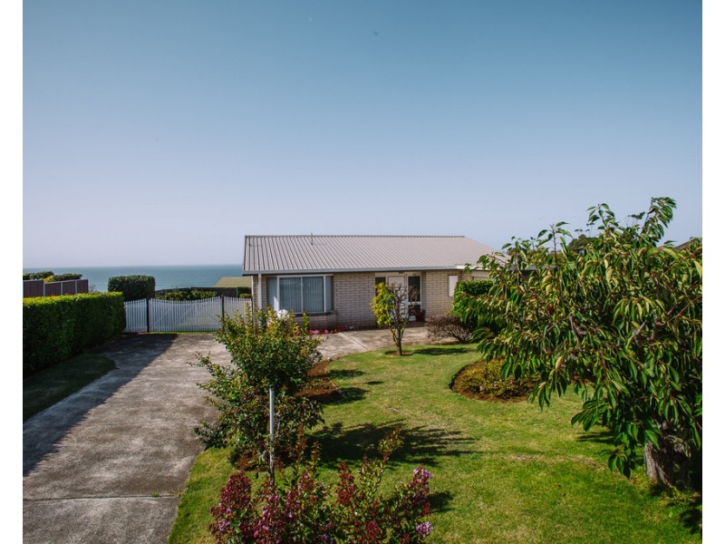 120 Upper Maud Street, West Ulverstone TAS 7315