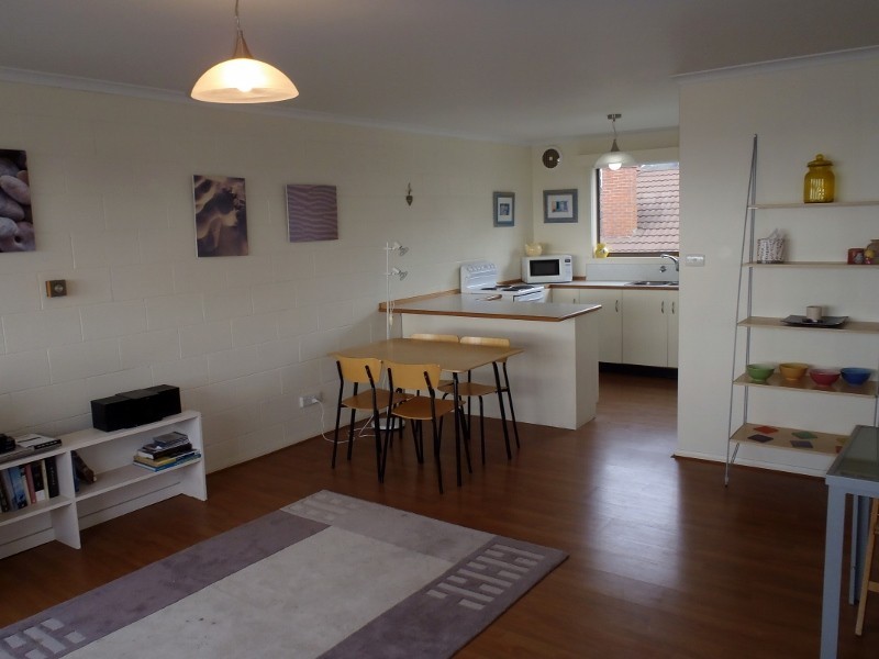 9/18 Queen Street, Burnie TAS 7320