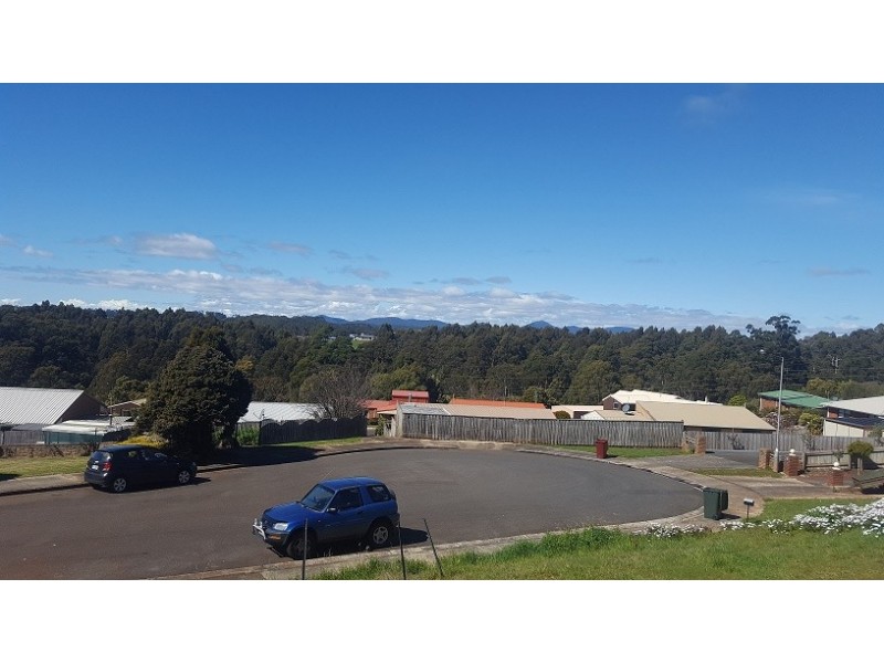38 and 40 Sassafras Cresent, Romaine TAS 7320