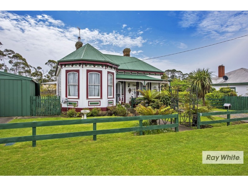 5 Queen Street, West Ulverstone TAS 7315