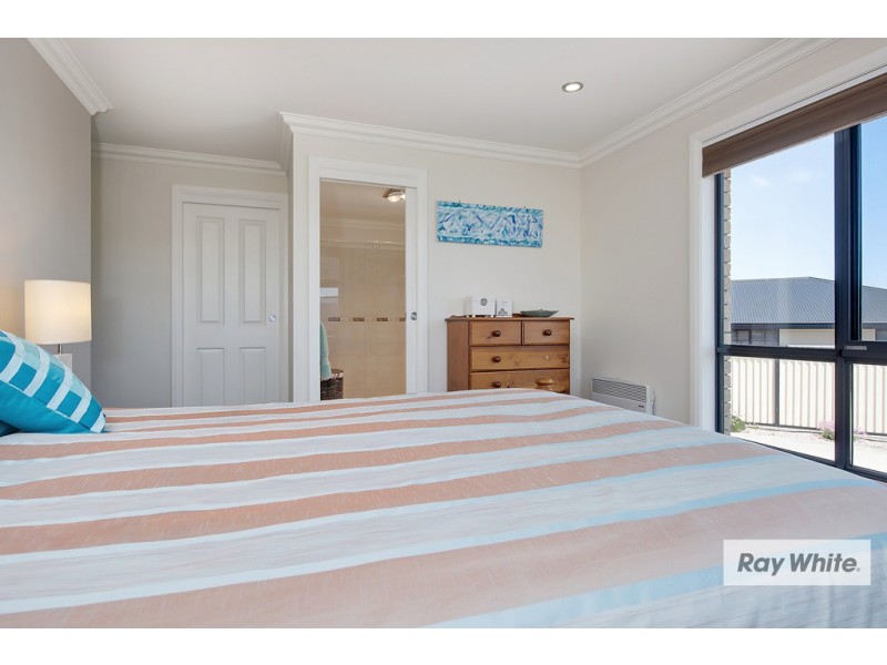 11 Josie Crescent, Romaine TAS 7320