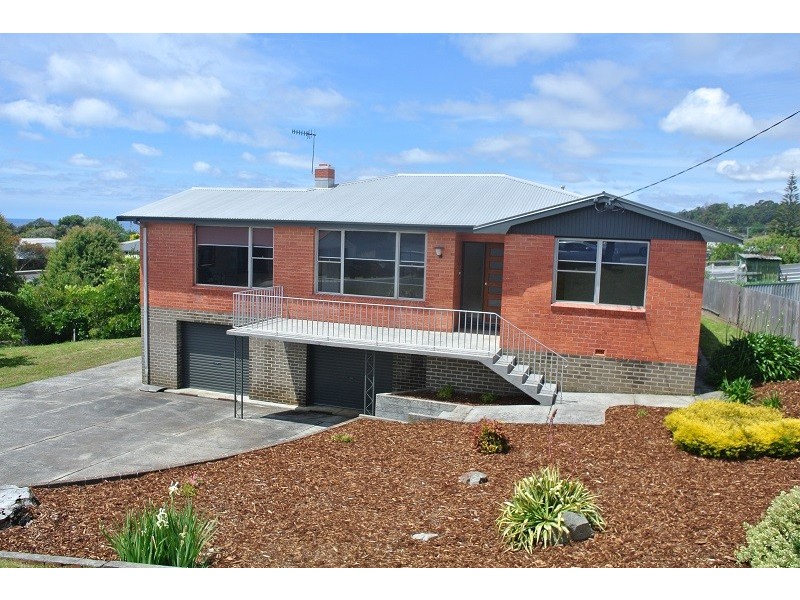 56 Raglan Street, Somerset TAS 7322