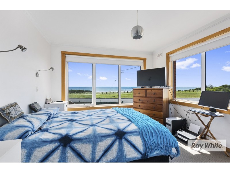 16 Esplanade, Somerset TAS 7322