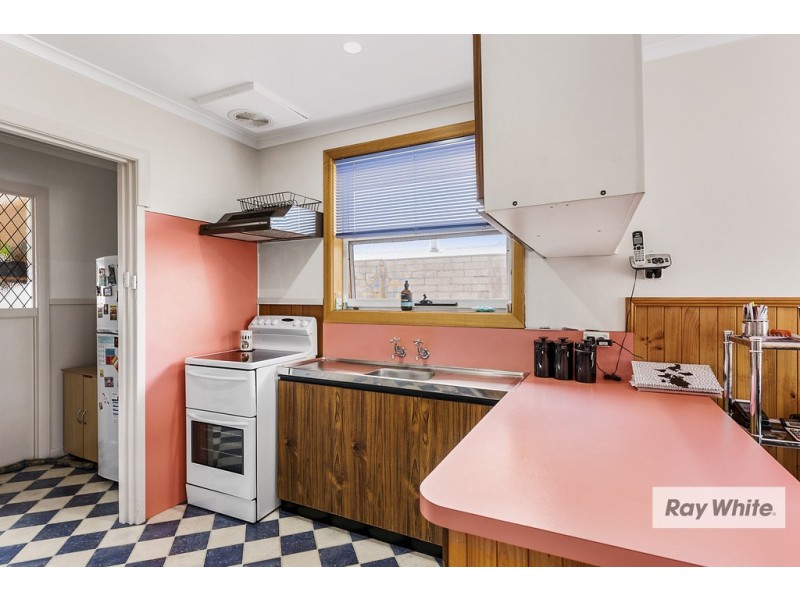 14 Van Diemens Crecent, Park Grove TAS 7320