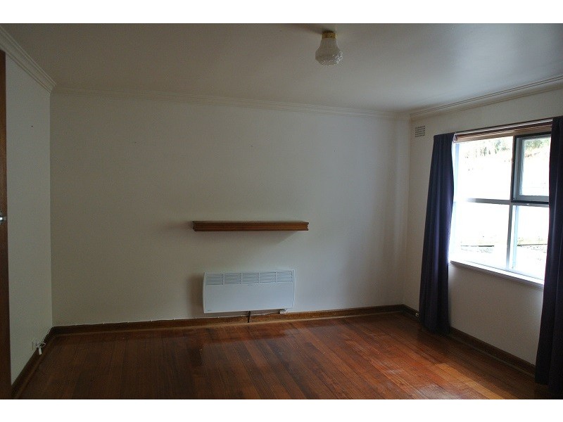 7 140 Mount Street, Burnie TAS 7320