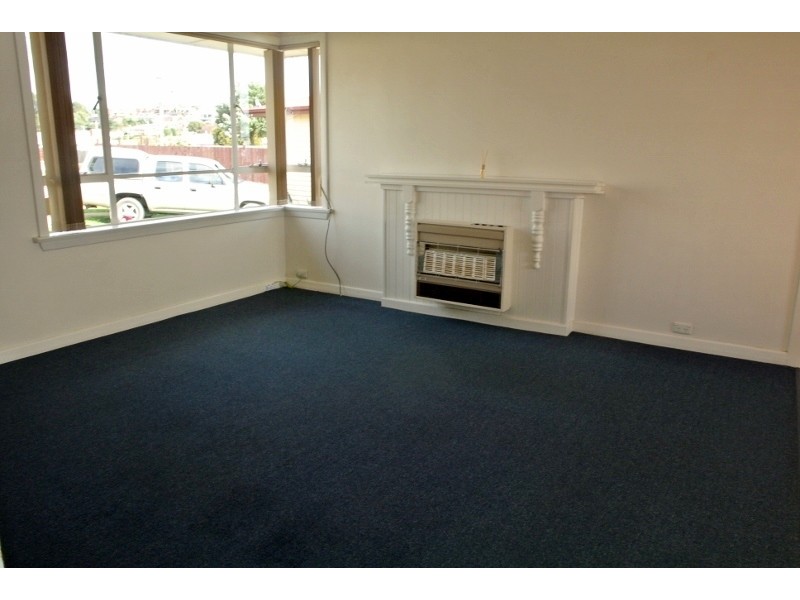 1 Ronald Crescent, Somerset TAS 7322
