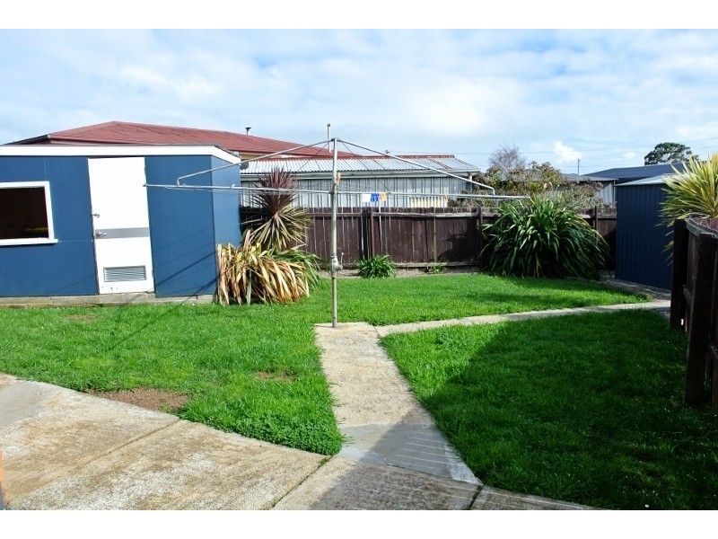 1 Ronald Crescent, Somerset TAS 7322