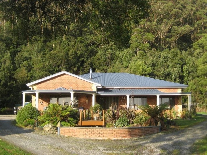 419 Lowana Road, Strahan TAS 7468