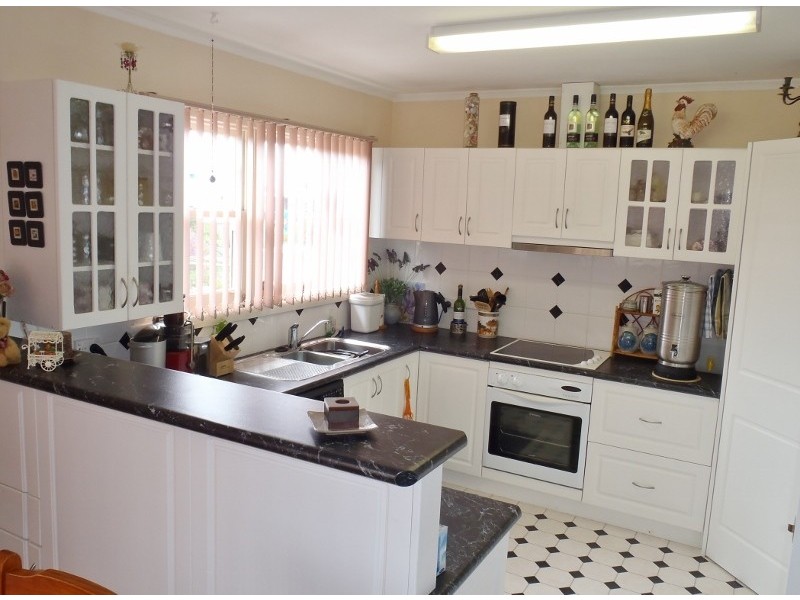 66 Lyons Street, Somerset TAS 7322