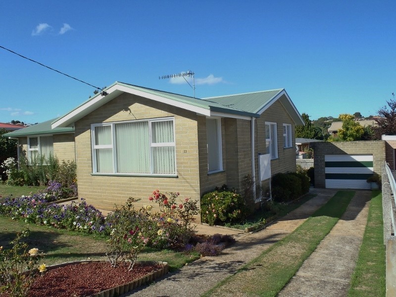 13 Futuna Avenue, Burnie TAS 7320