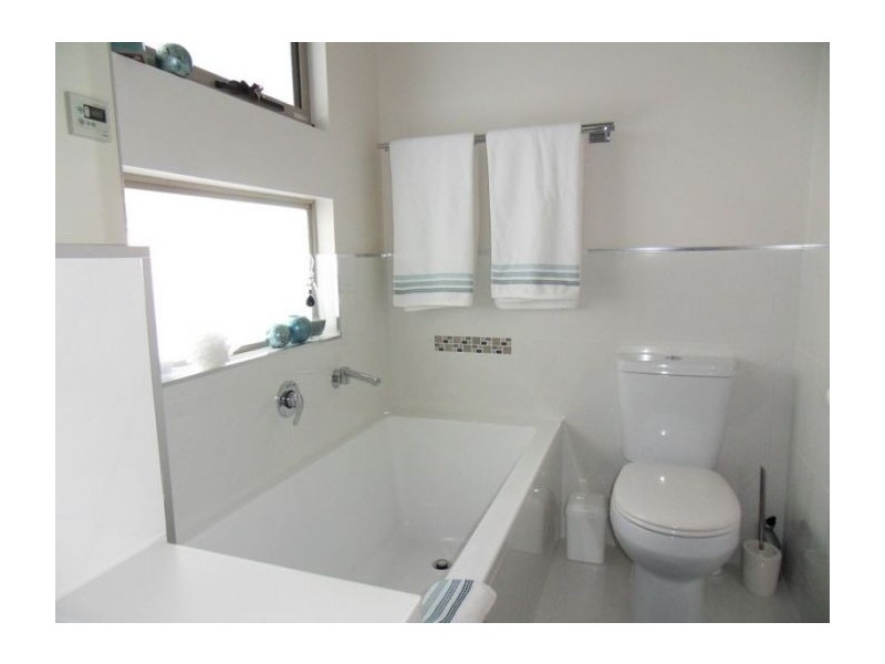 2/2 Stevens Place, Burnie TAS 7320