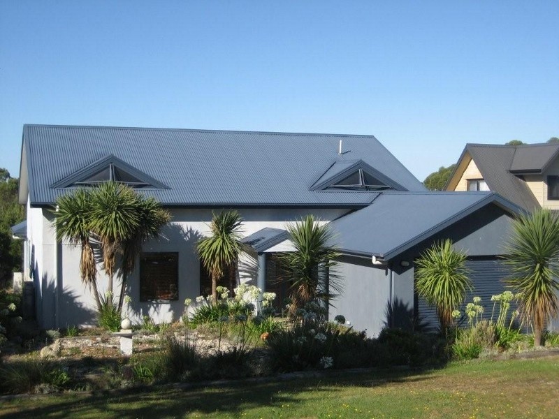 10 Charles Street, Strahan TAS 7468