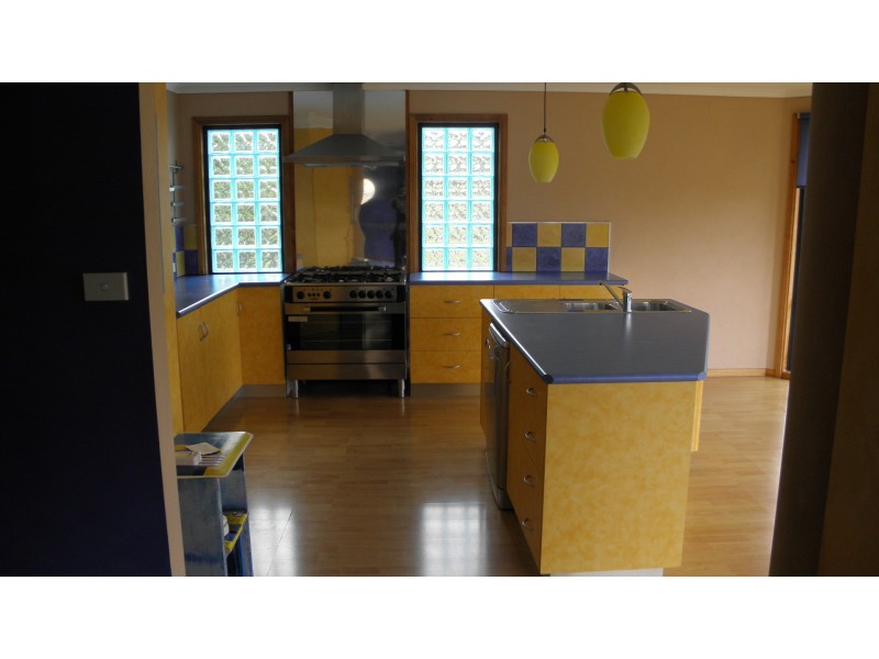 10 Charles Street, Strahan TAS 7468