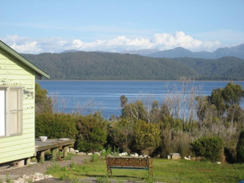 Macquarie  Heads Road, Strahan TAS 7468