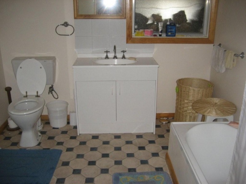 Macquarie  Heads Road, Strahan TAS 7468