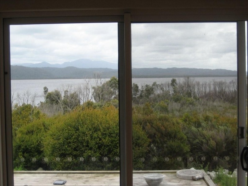 Macquarie  Heads Road, Strahan TAS 7468