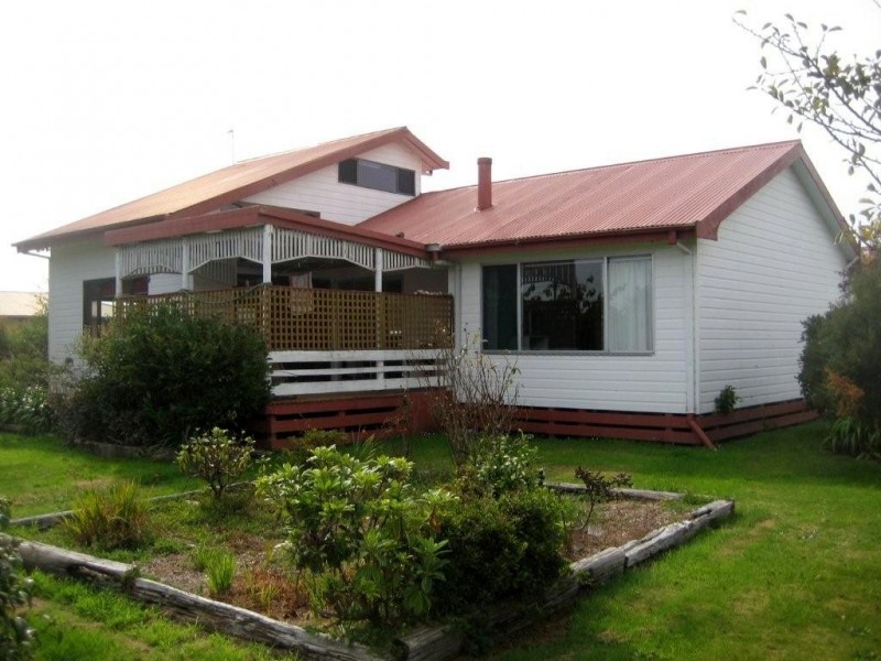 8 Herbert Street, Strahan TAS 7468