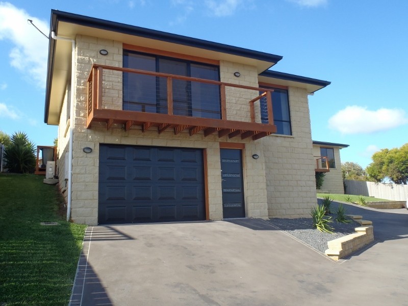 1/14 Byworth Street, Burnie TAS 7320