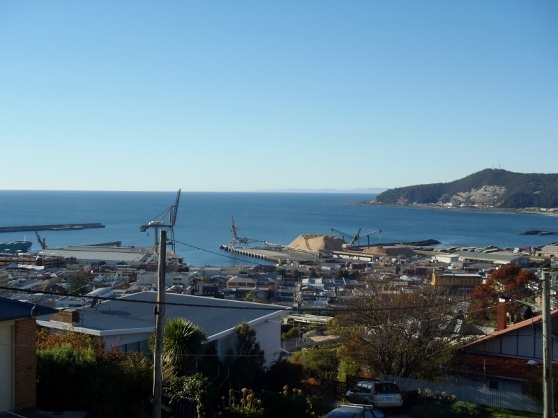27 Elizabeth Street, Burnie TAS 7320