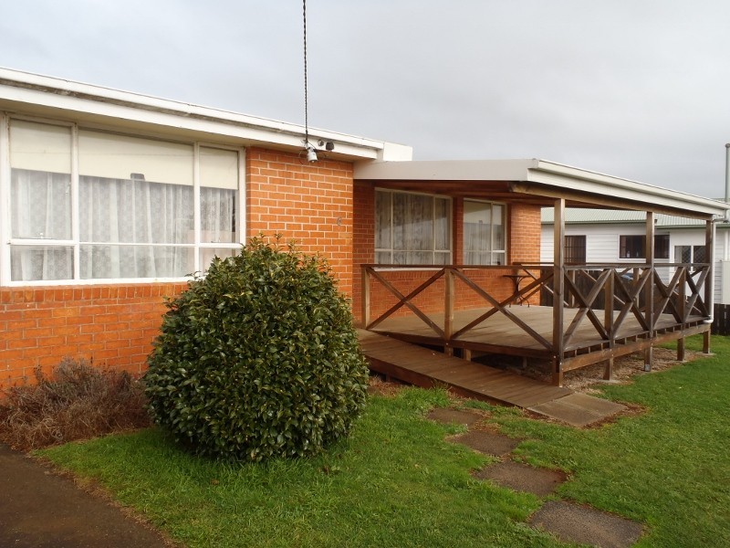 6 Ronald Crescent, Somerset TAS 7322