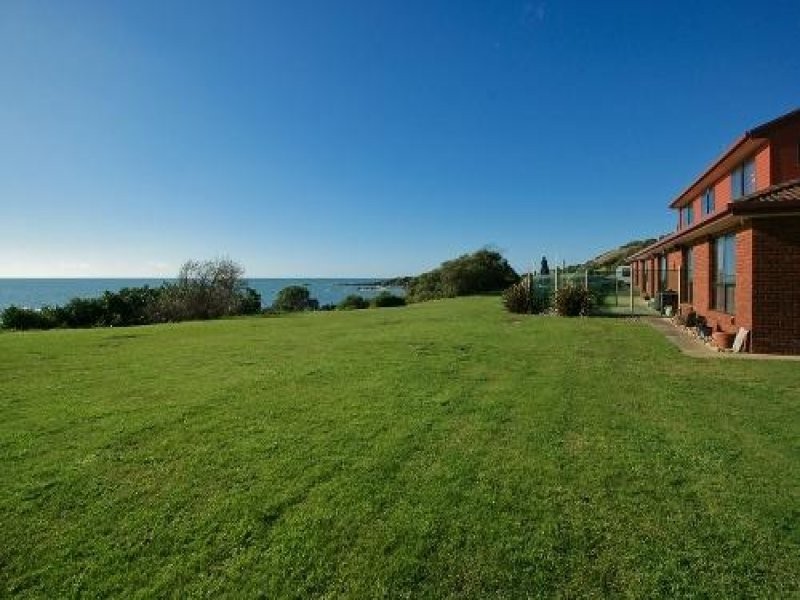 534 Penguin Road, Penguin TAS 7316