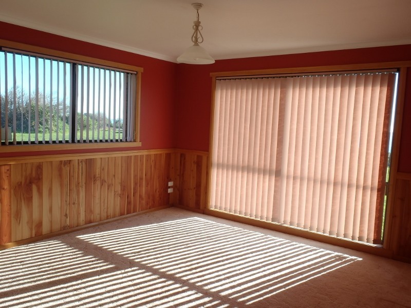 534 Penguin Road, Penguin TAS 7316