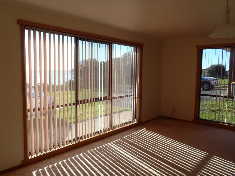 534 Penguin Road, Penguin TAS 7316