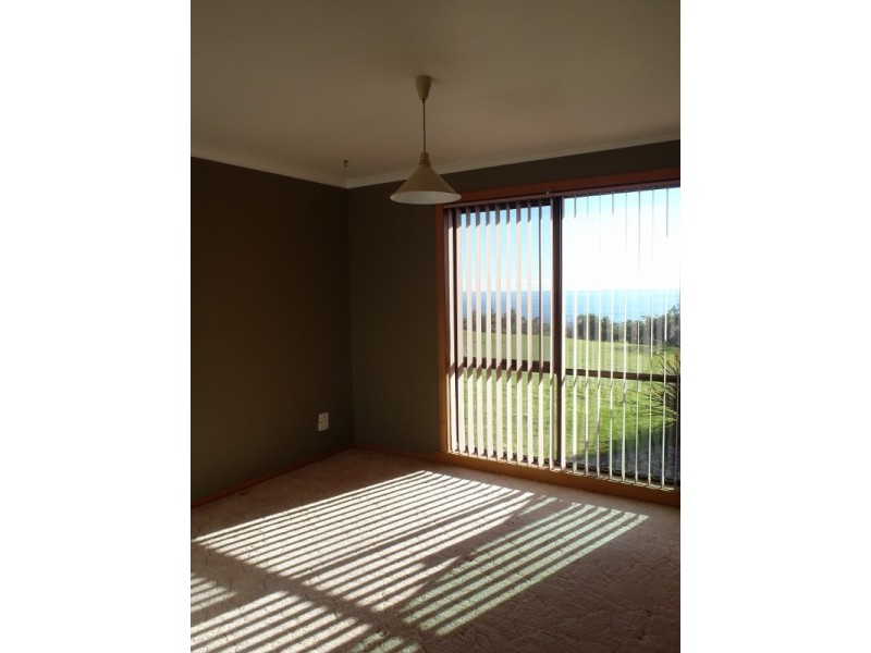534 Penguin Road, Penguin TAS 7316