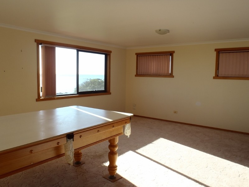534 Penguin Road, Penguin TAS 7316