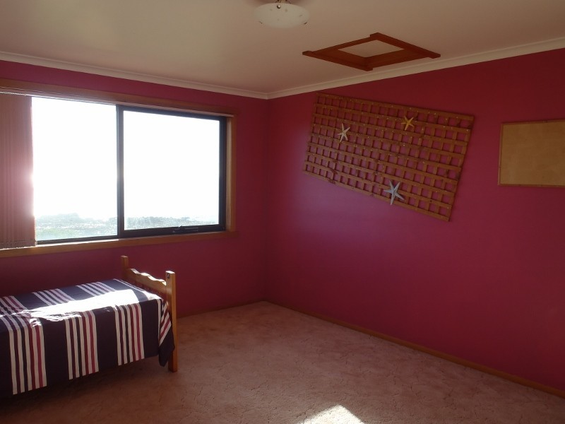 534 Penguin Road, Penguin TAS 7316