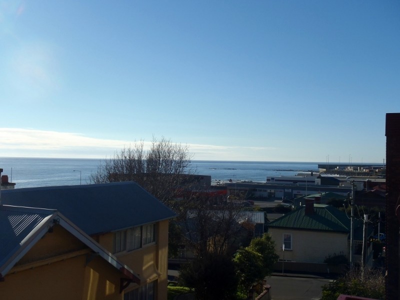 9/18 Queen Street, Burnie TAS 7320