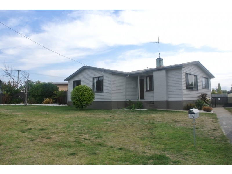 16 Dooley Street, Ulverstone TAS 7315