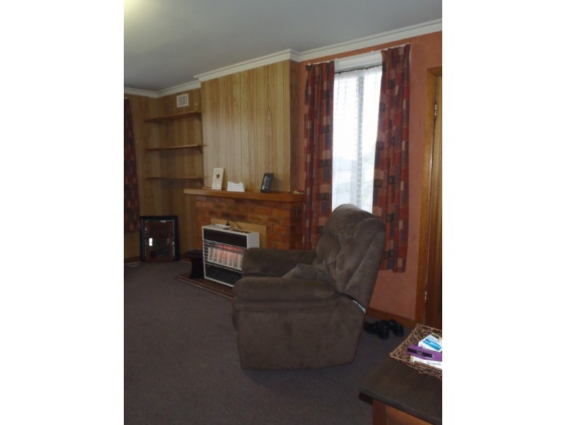 16 Dooley Street, Ulverstone TAS 7315