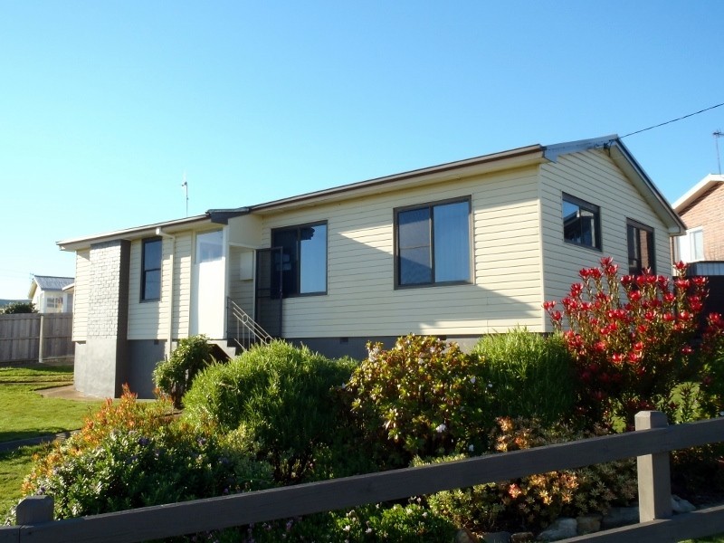 17 Gracie Crescent, Burnie TAS 7320