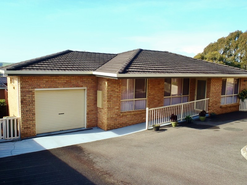 2/106 Cardigan Street, Somerset TAS 7322