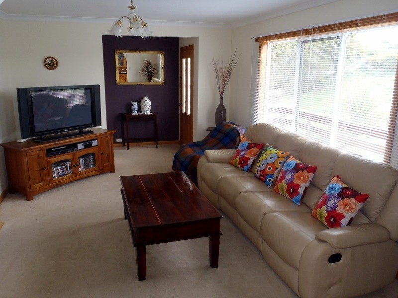 6 Old Cam Road, Somerset TAS 7322